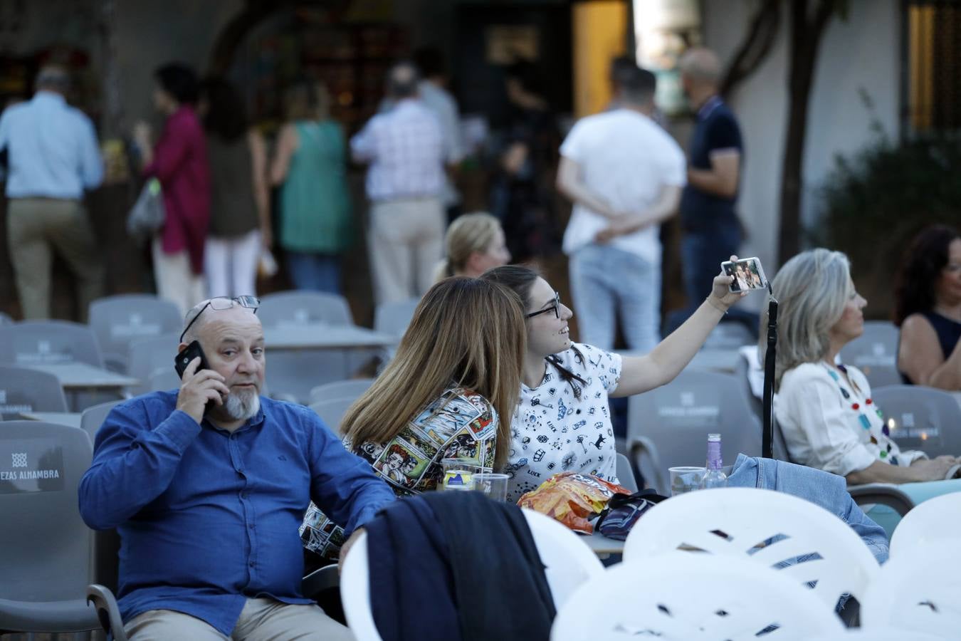 La apertura de los cines de verano en Córdoba, en imágenes