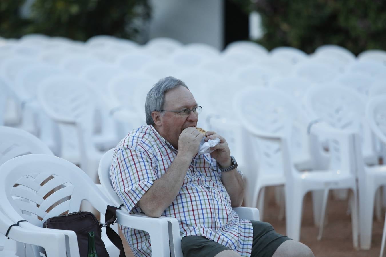 La apertura de los cines de verano en Córdoba, en imágenes