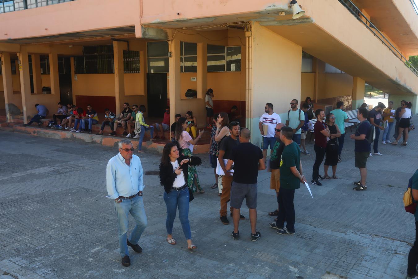 Más de 4.200 aspirantes se presentan a las oposiciones al Cuerpo de Maestros en Cádiz