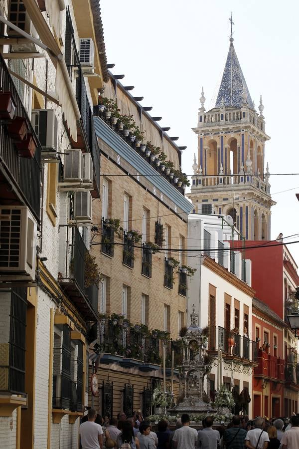 En imágenes, la procesión del Corpus en Triana