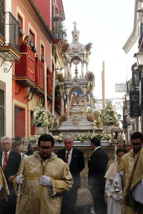 En imágenes, la procesión del Corpus en Triana