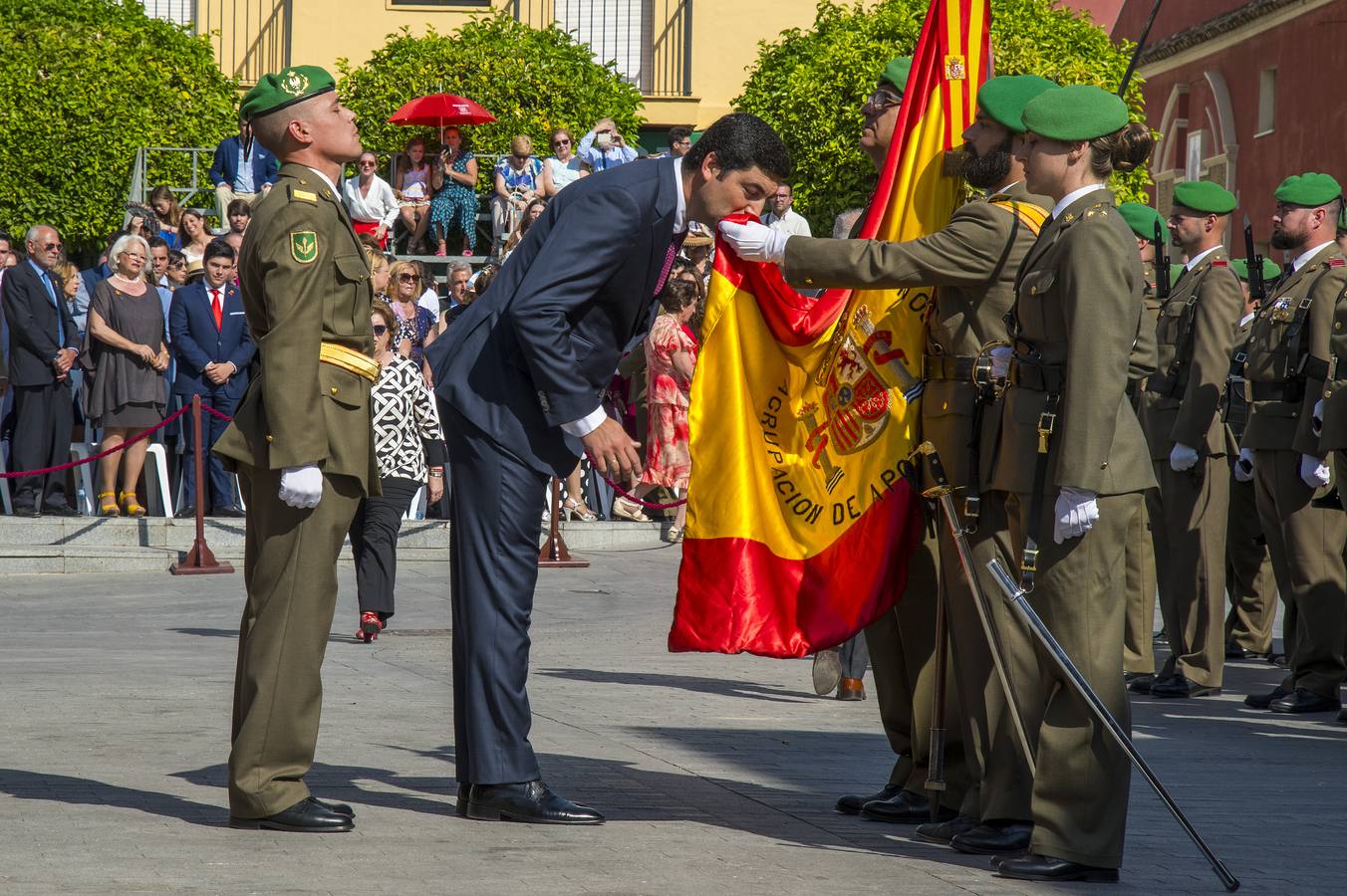 Jura de bandera civil en Gines