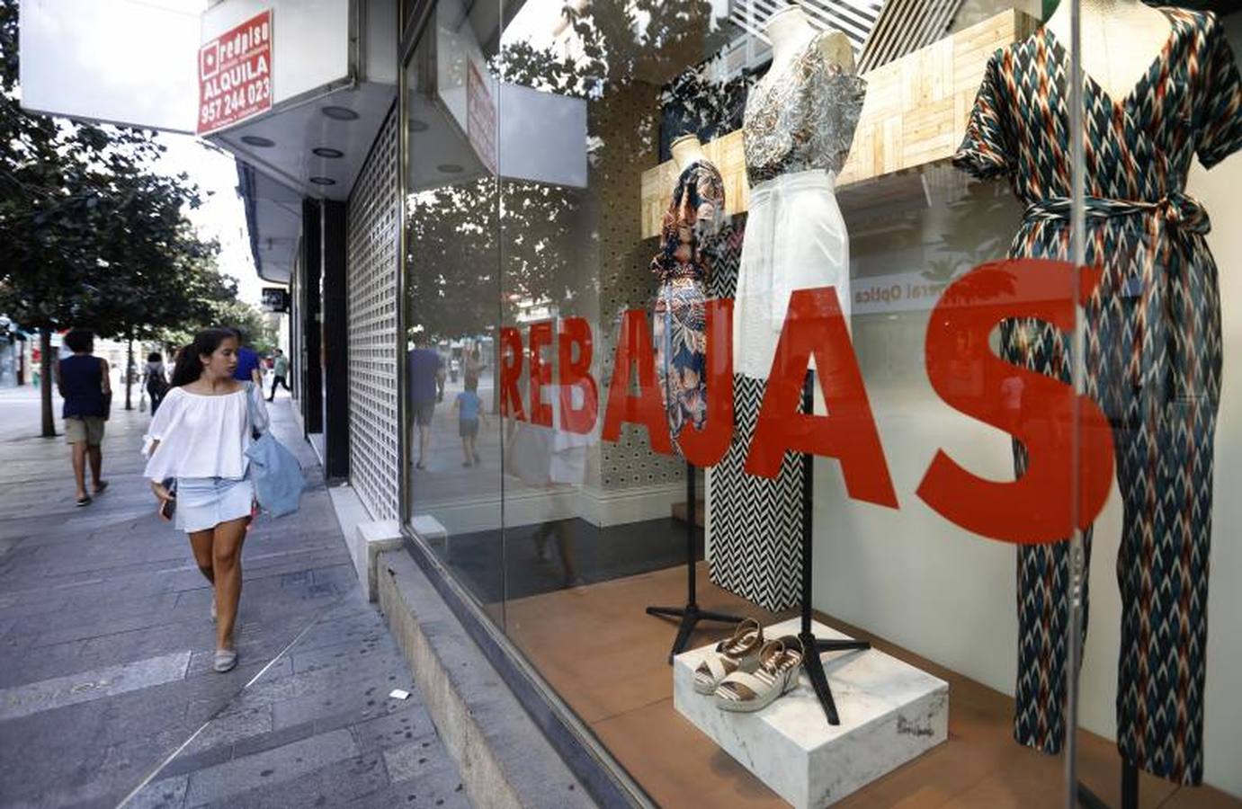 Los descuentos se adelantan en Córdoba a las rebajas de verano