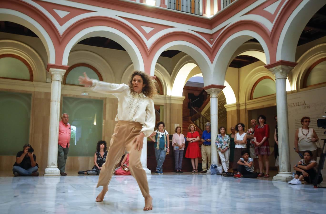 Un espectáculo de calle abre el Festival Internacional de Danza de Itálica