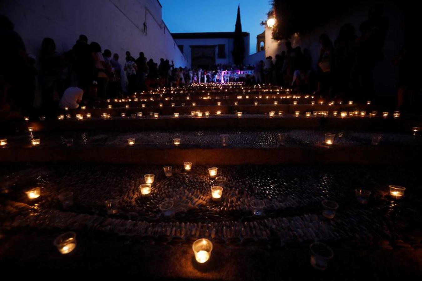 Las velas de la «Noche Mágica» de Córdoba iluminaron las calles de la capital durante San Juan. 