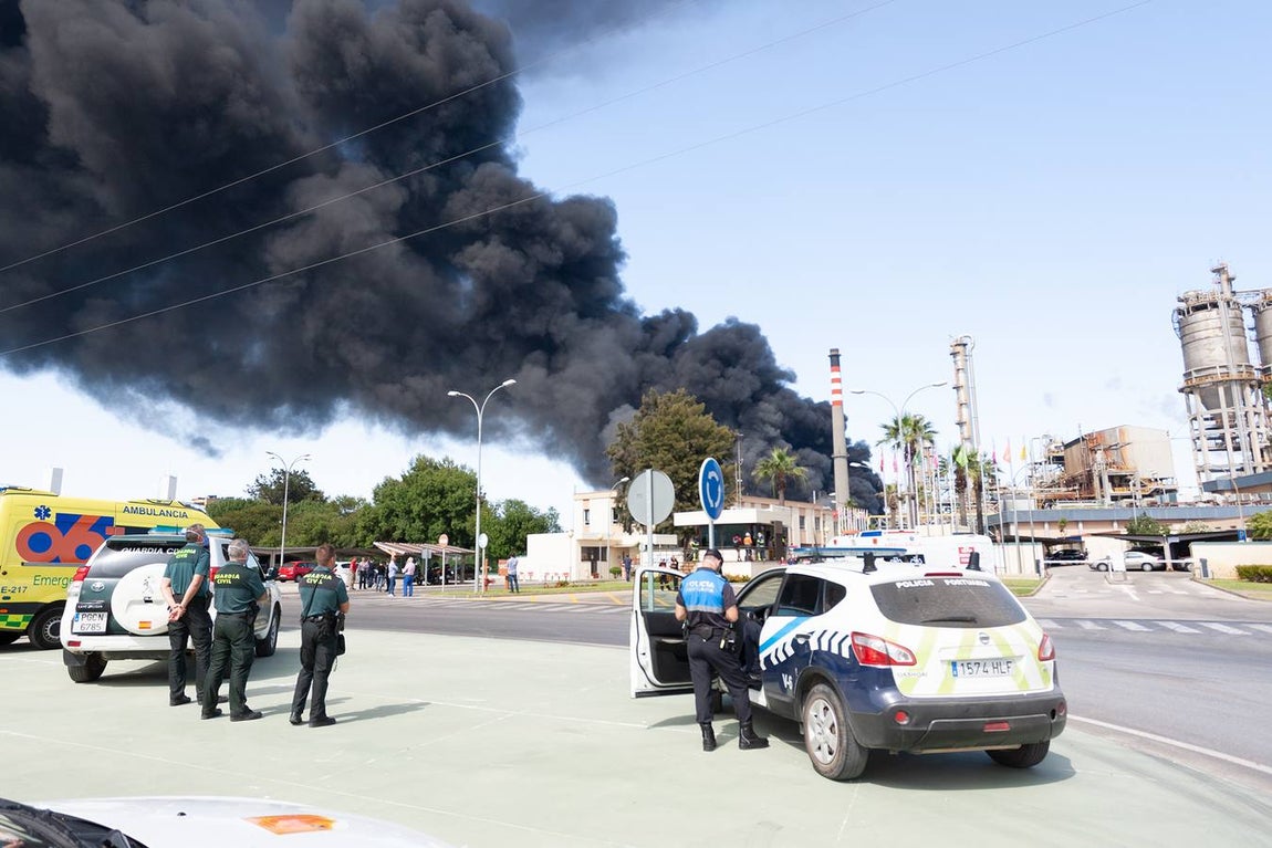Fotos: Alarma en Cádiz por el incendio en la planta química de Indorama en San Roque