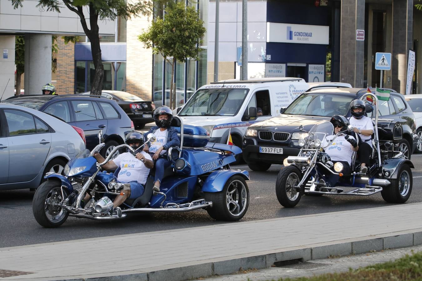 El paseo en moto de jóvenes con síndrome de Down, en imágenes