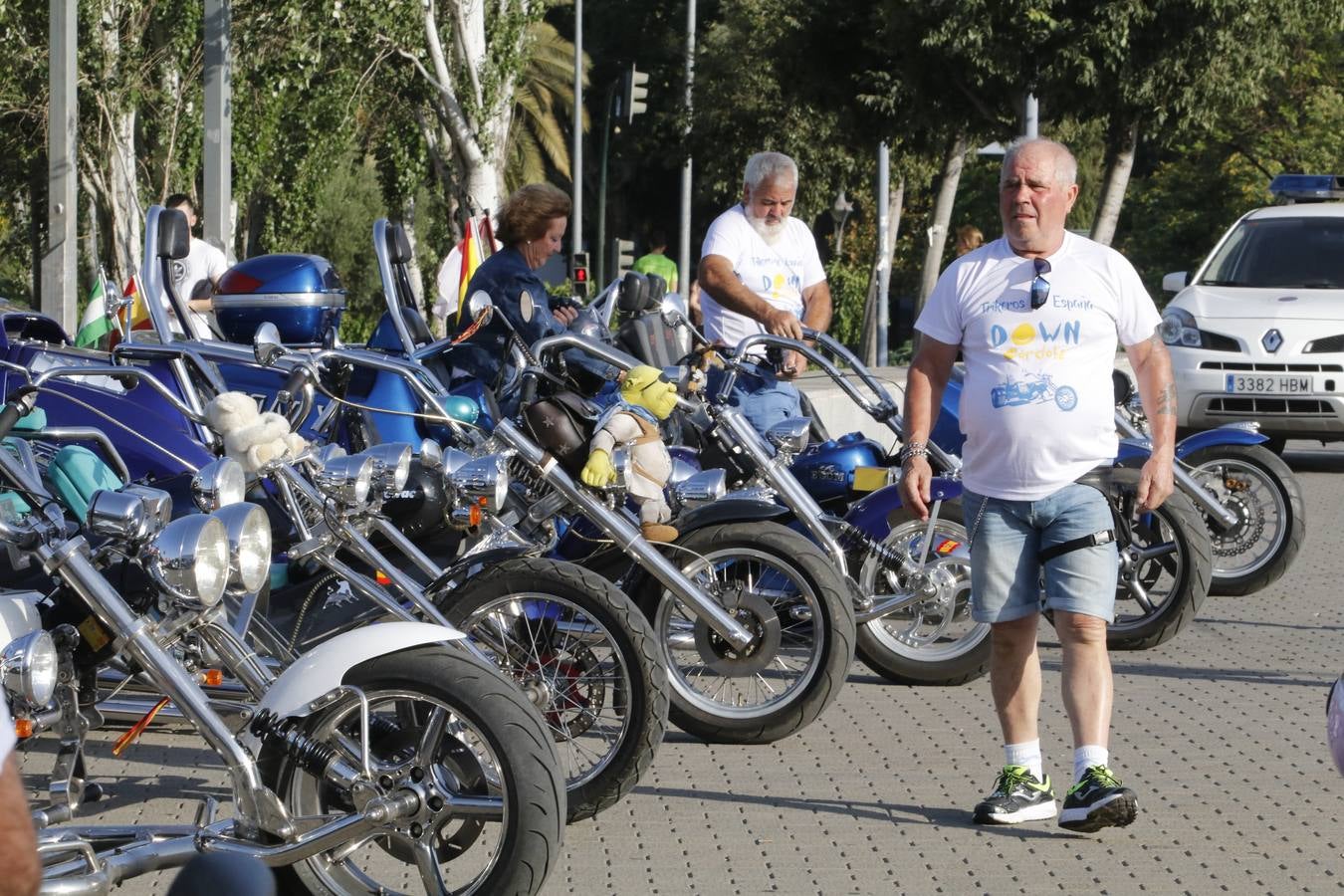 El paseo en moto de jóvenes con síndrome de Down, en imágenes