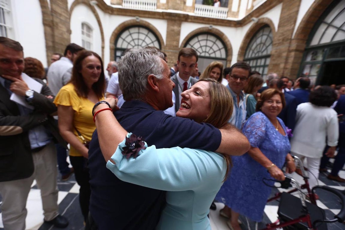 FOTOS: Caras nuevas y rostros conocidos en la Diputación de Cádiz