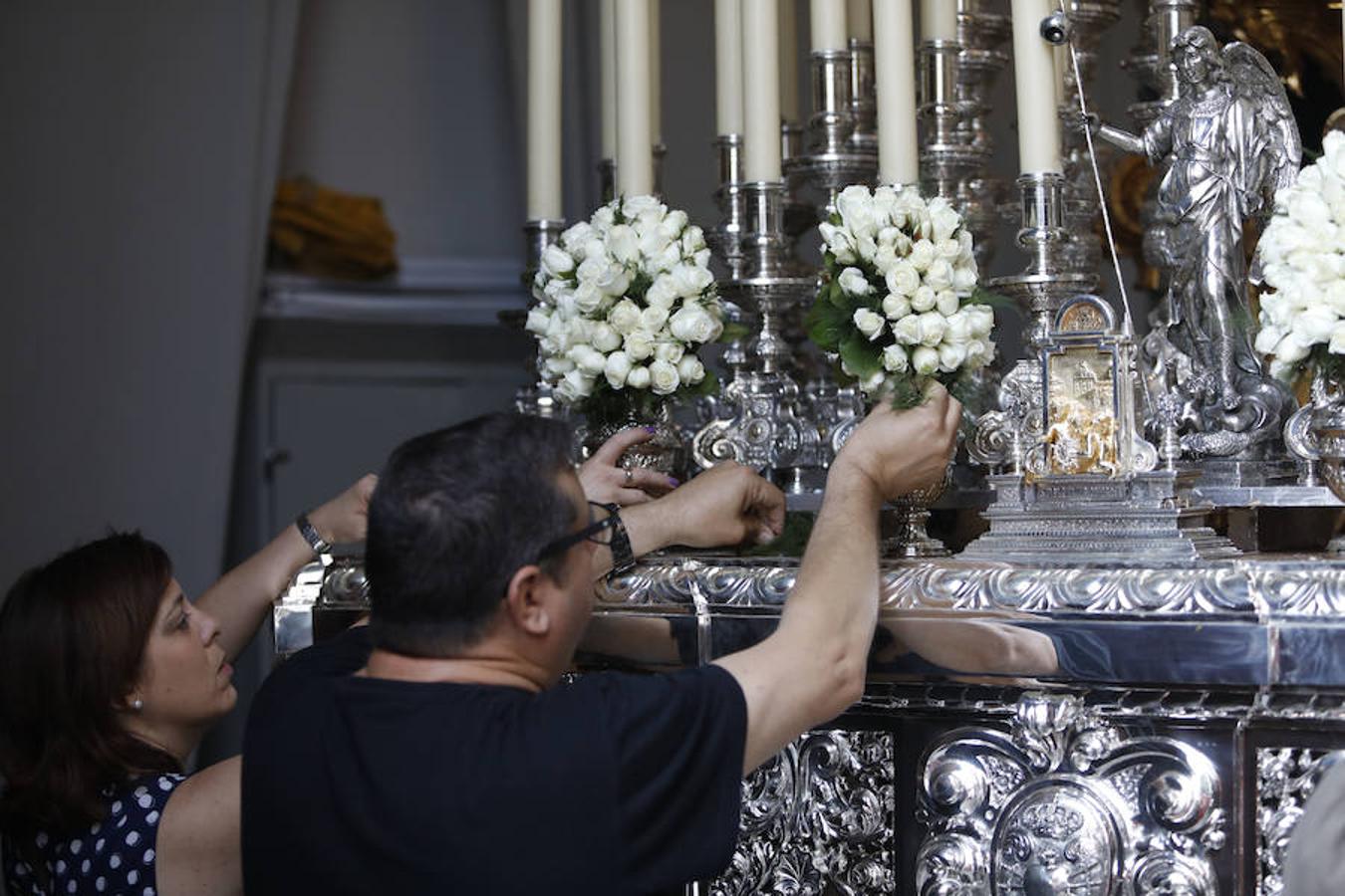 En imágenes, los preparativos de la procesión por el Año Jubilar del Sagrado Corazón