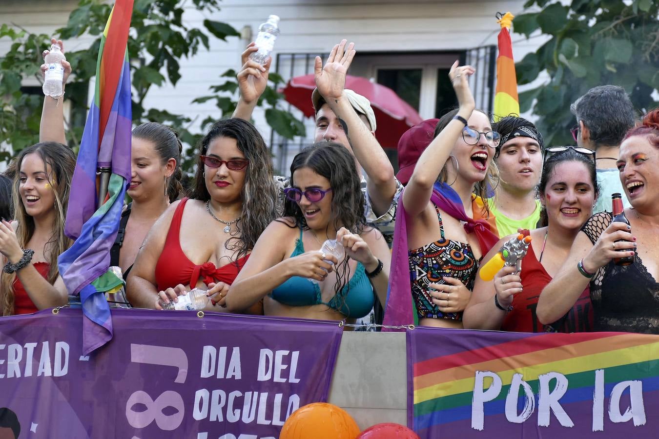 En imágenes, la cabalgata del orgullo LGTBI en Sevilla