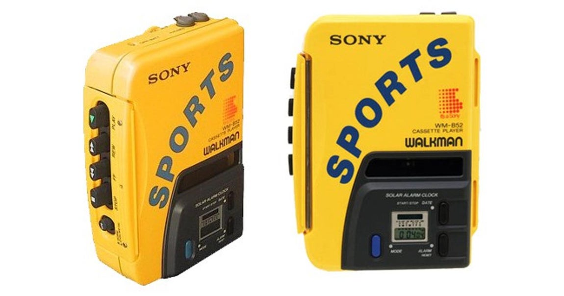 De corte deportivo. Con el Sony Walkman Sports WM-B52, lanzado en 1988, la firma japonesa quiso atacar al público deportista. Su característico color amarillo chillón apareció, incluso, en numerosas películas.