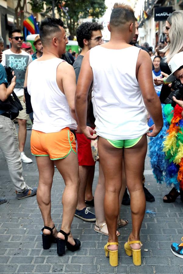 La carrera de tacones en el Orgullo Gay de Madrid, en imágenes