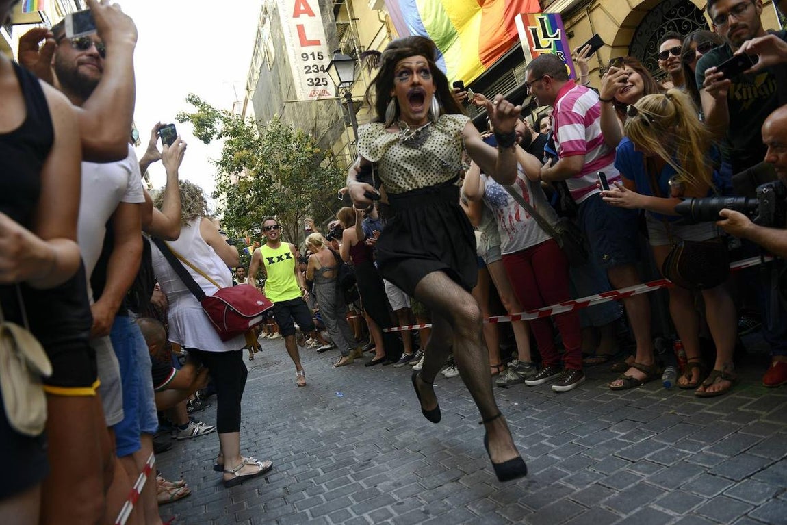 La carrera de tacones en el Orgullo Gay de Madrid, en imágenes