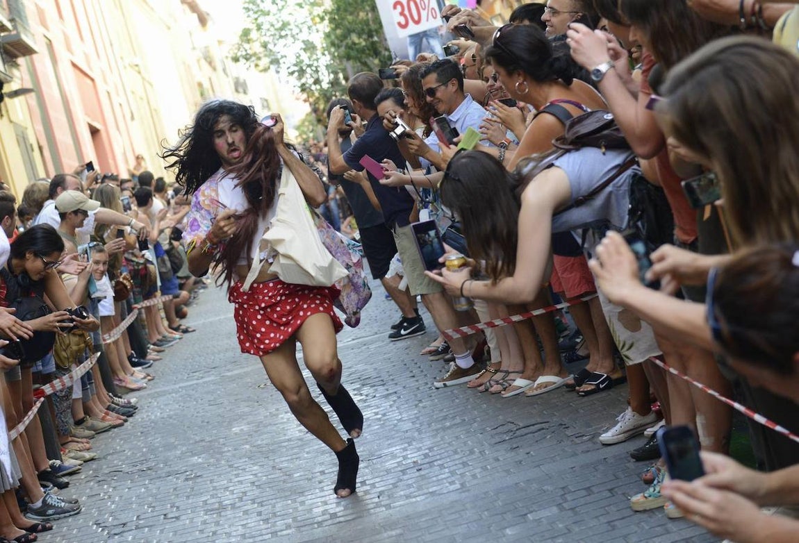 La carrera de tacones en el Orgullo Gay de Madrid, en imágenes