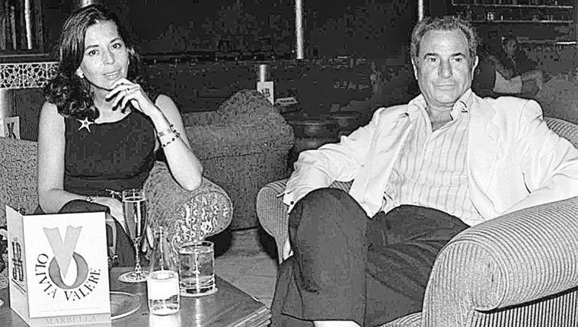 Arturo Fernández, junto a su mujer. 