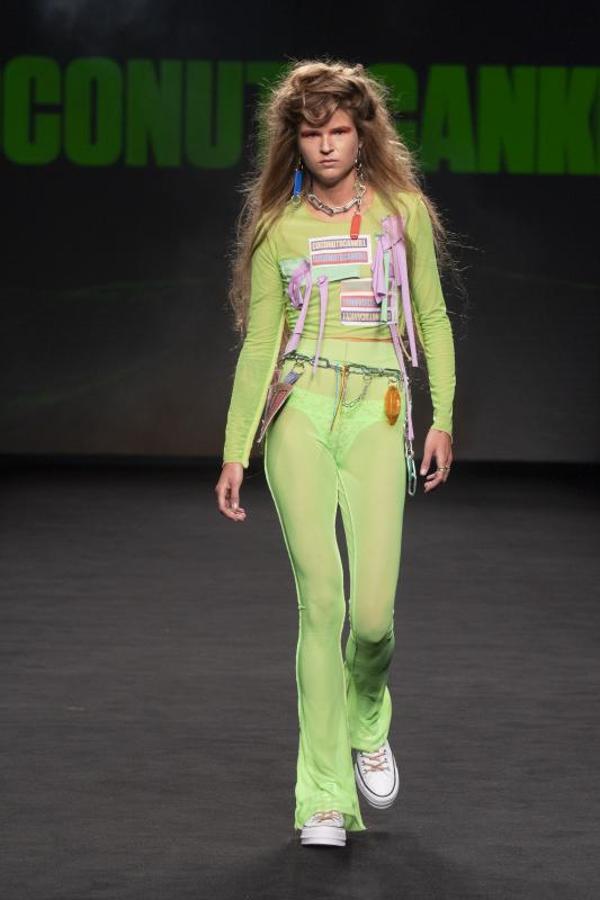 Prendas en colores florescentes, propuesta de Coconutscankill. 