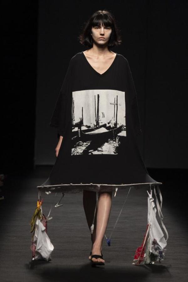 Vestido convertible en tendedero de la firma californiana Venicew. 