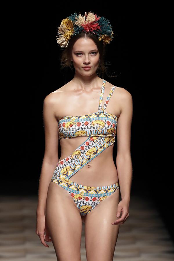 El desfile de Dolores Cortés en la MBFW, en imágenes