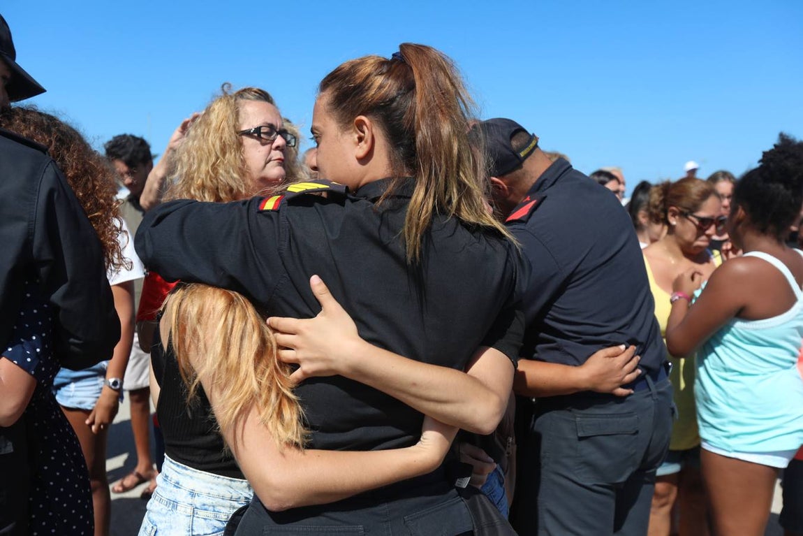 Las fotos de la despedida a la fragata Canarias