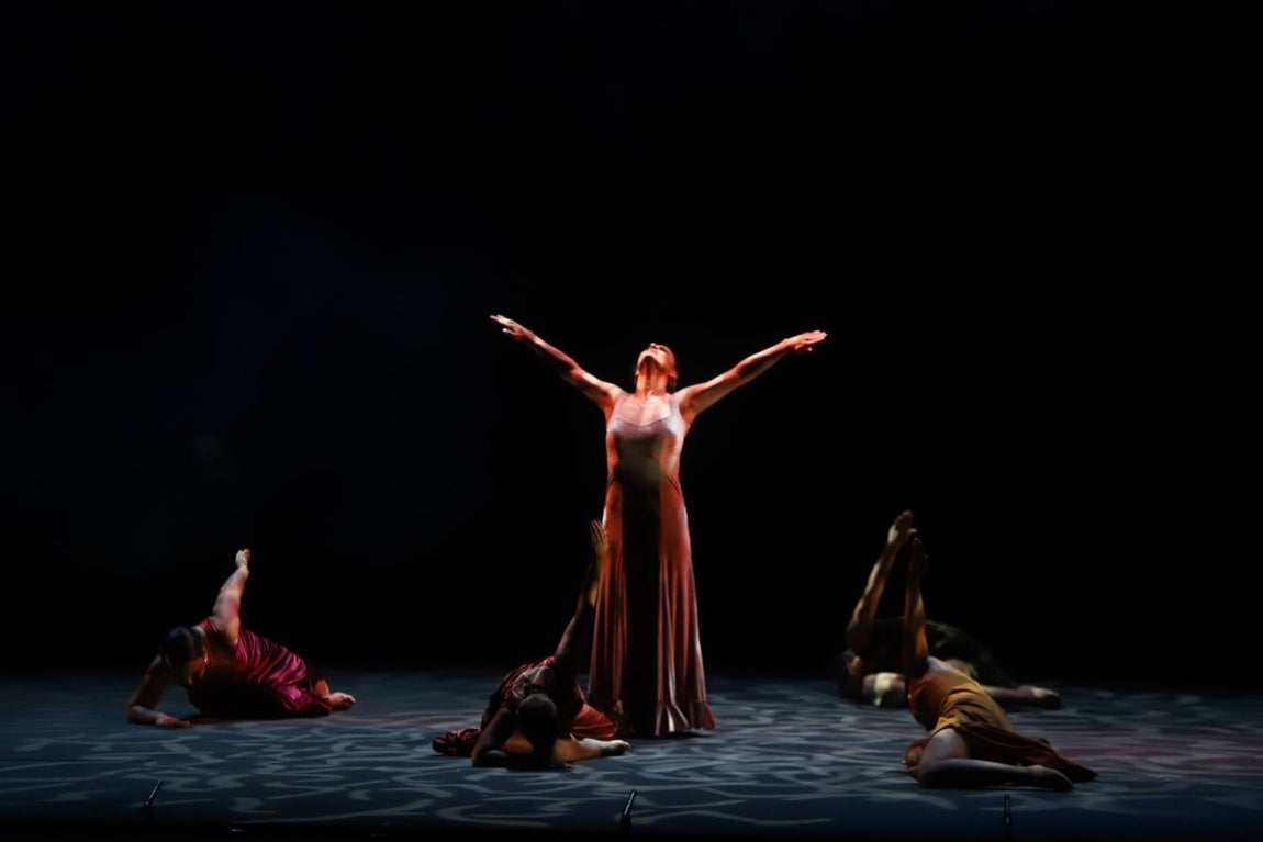 Festival de la Guitarra de Córdoba: la danza de Mercedes Ruiz, en imágenes