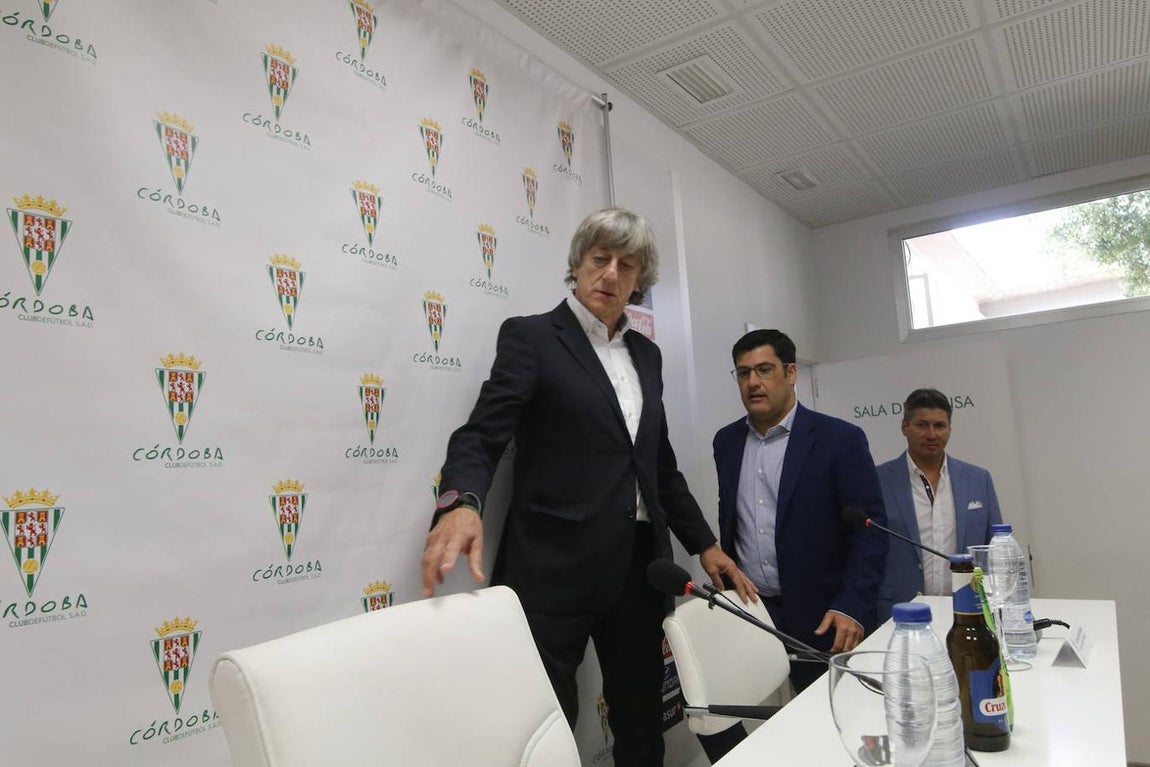 El día uno de Enrique Martín, en imágenes