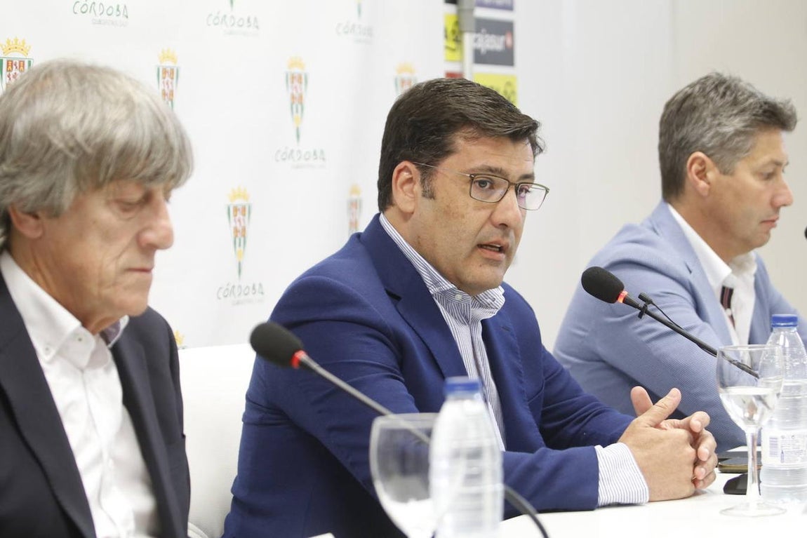 El día uno de Enrique Martín, en imágenes