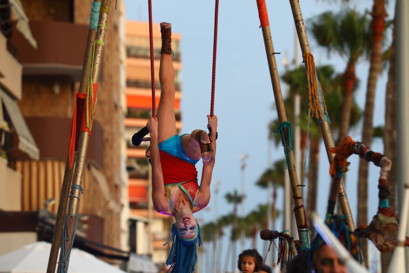 FOTOS: Así es ¡Alehop!, el circo contemporáneo ya está en Cádiz