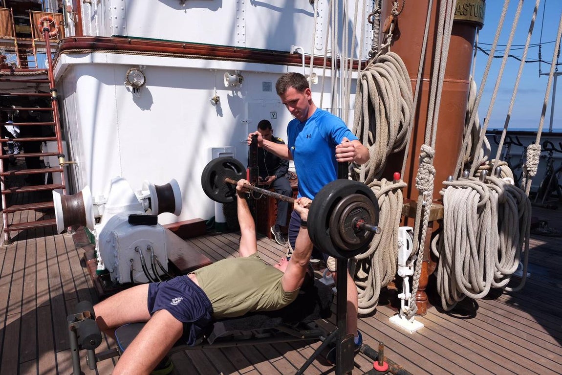 Fotos: Se acerca el fin del crucero de instrucción para la dotación de Elcano