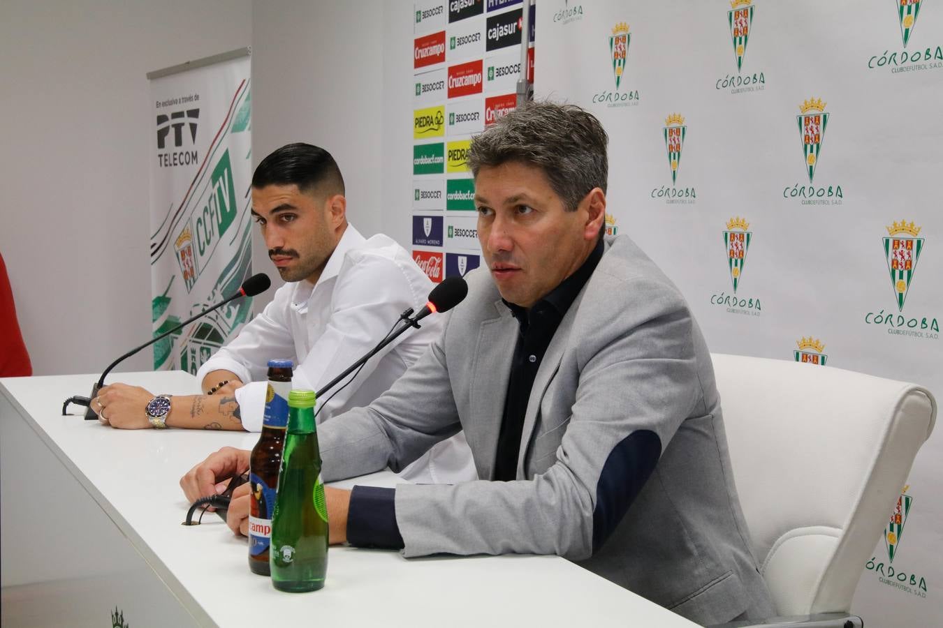 La presentación de Víctor Ruiz y Edu Frías en el Córdoba CF, en imágenes