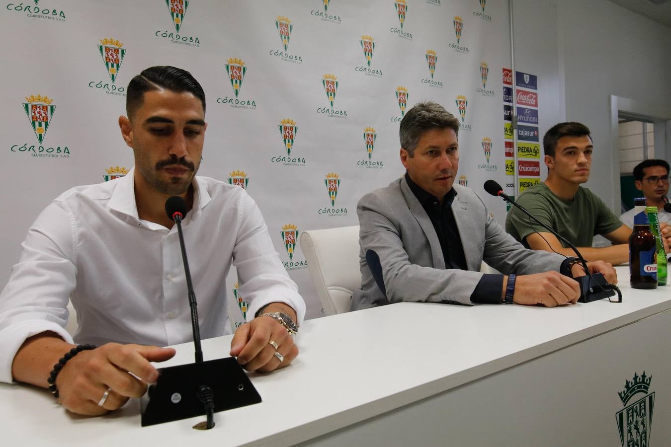 La presentación de Víctor Ruiz y Edu Frías en el Córdoba CF, en imágenes