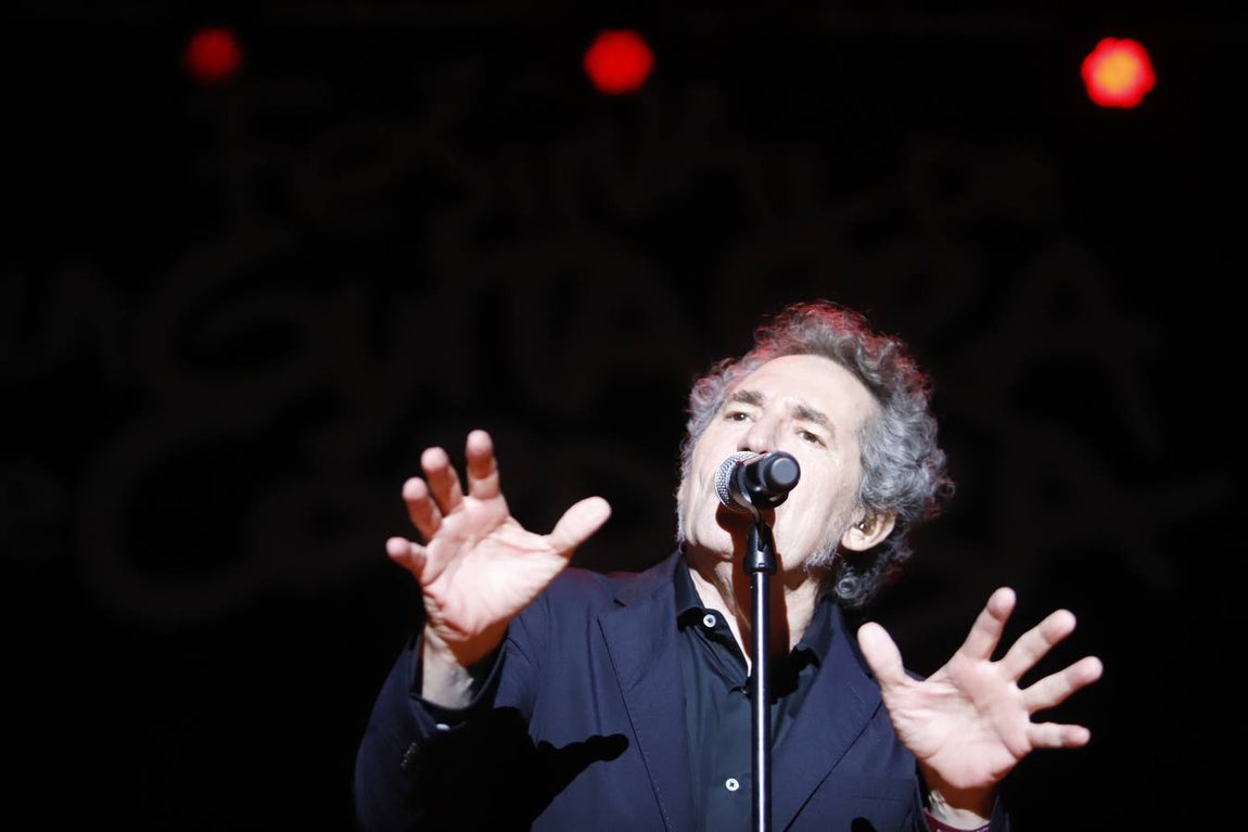 Miguel Ríos cierra el Festival de la Guitarra de Córdoba con su «rock sinfónico»