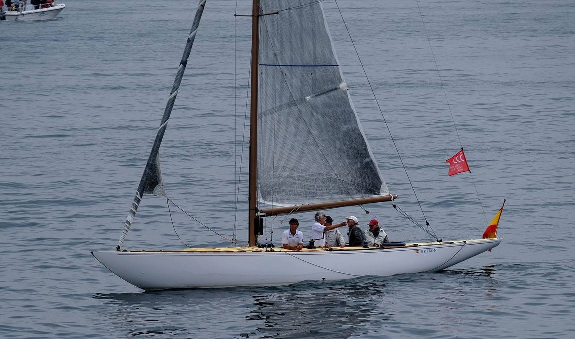 FOTOS: El Juan Sebastián de Elcano arriba en Marín en el 91 crucero de instrucción