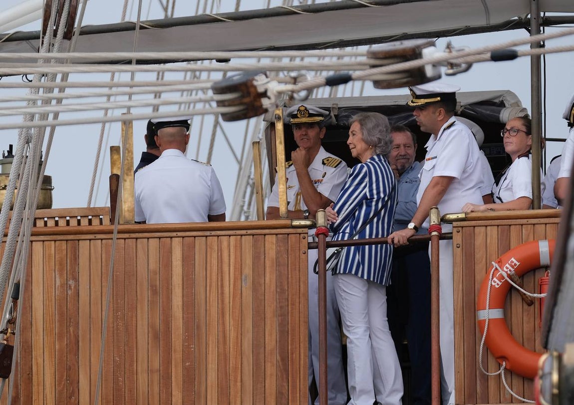 FOTOS: El Juan Sebastián de Elcano arriba en Marín en el 91 crucero de instrucción