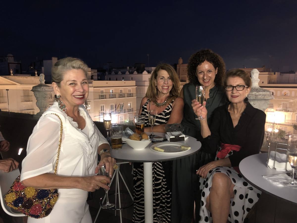 Brigitte Castells, Pilar Marín Ravina, Nuria Hernández y Teresa Jiménez. 