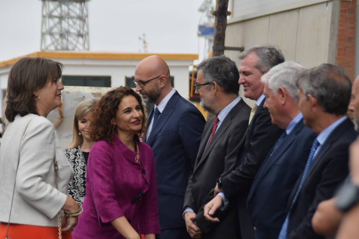 María Jesús Montero y el delegado del Gobierno en Andalucía visitan el astillero de Navantia en San Fernando