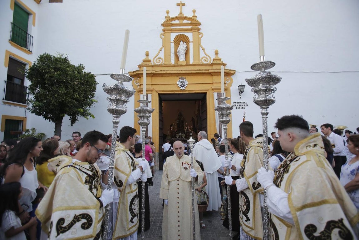 La procesión de la Virgen del Carmen de Puerta Nueva en Córdoba, en imágenes