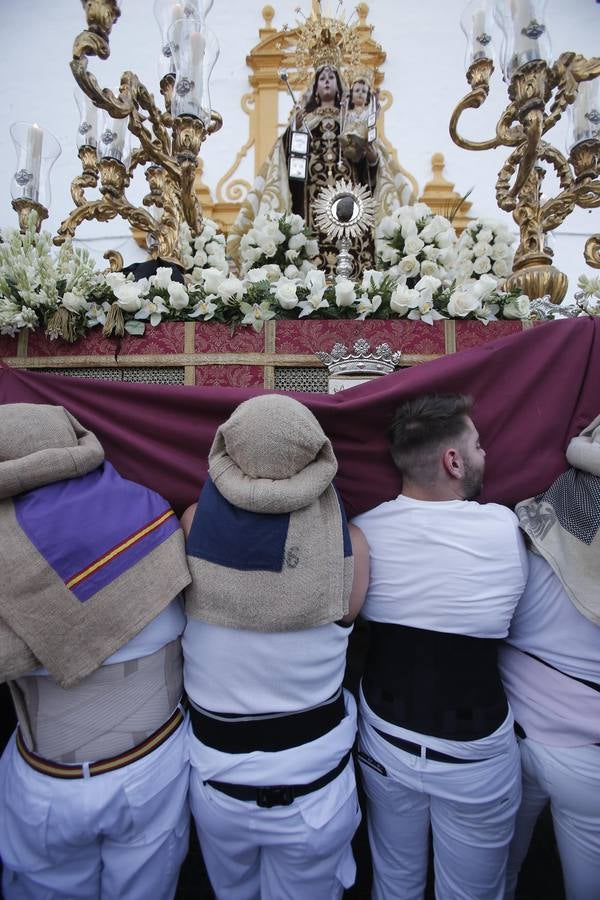 La procesión de la Virgen del Carmen de Puerta Nueva en Córdoba, en imágenes