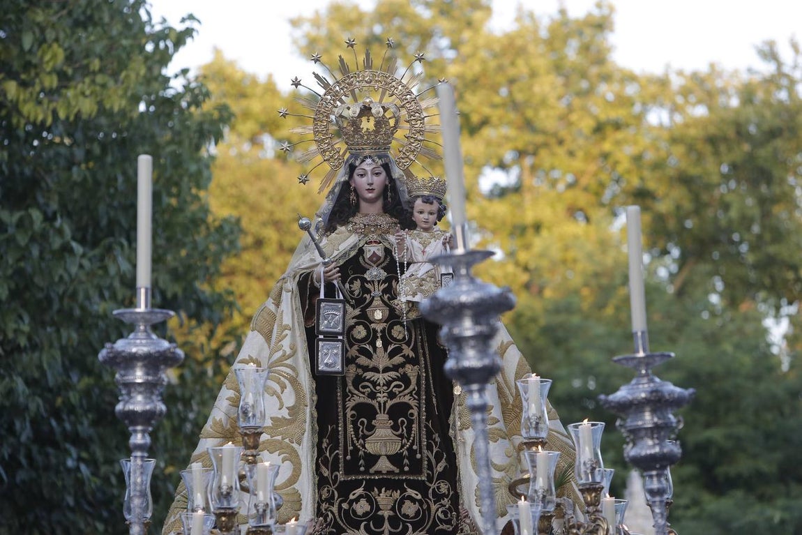 La procesión de la Virgen del Carmen de Puerta Nueva en Córdoba, en imágenes