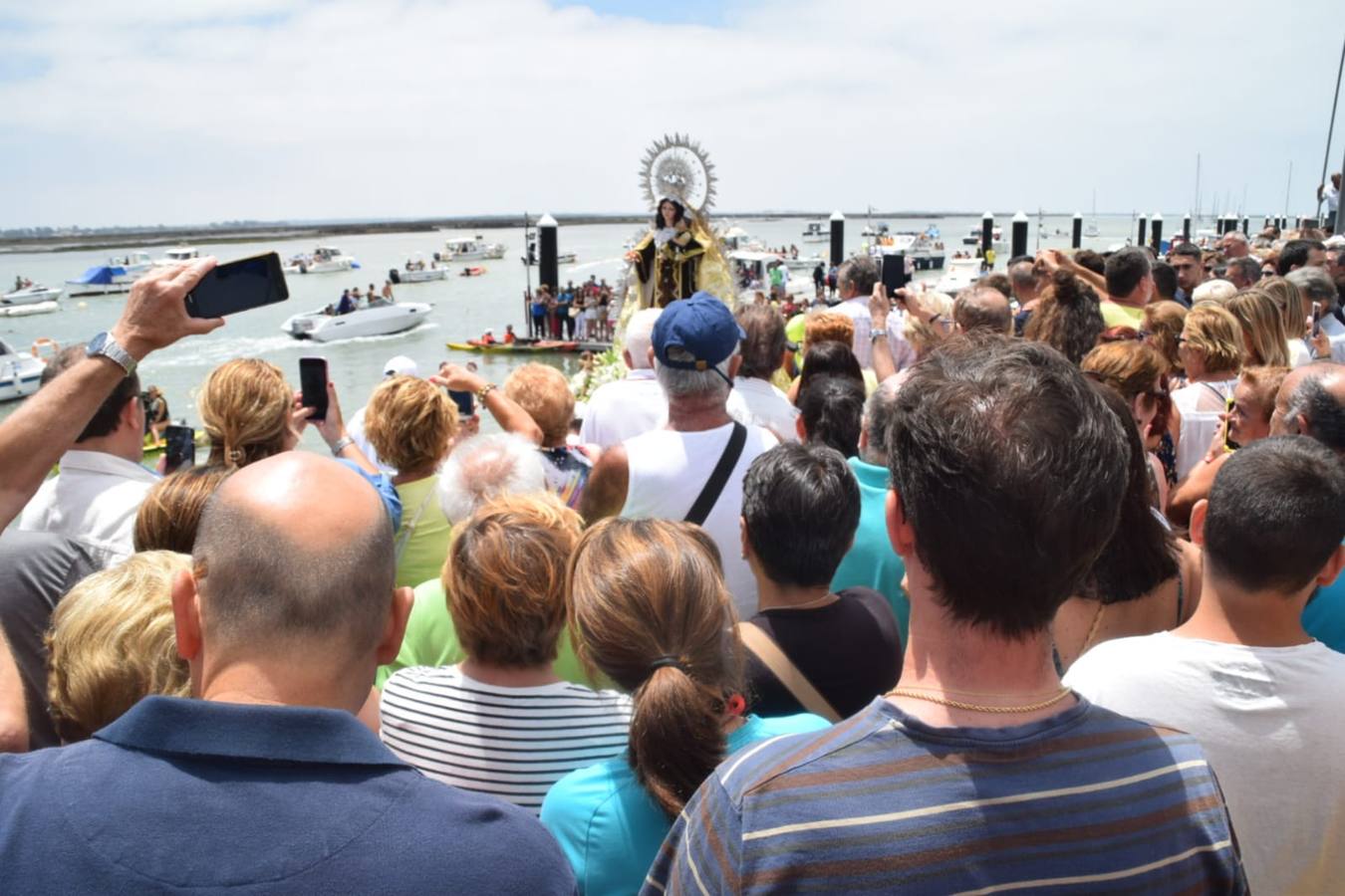 Procesión de la Virgen del Carmen por San Fernando