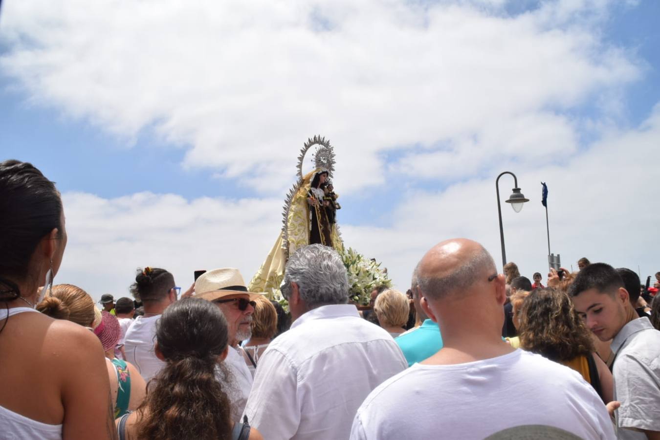 Procesión de la Virgen del Carmen por San Fernando