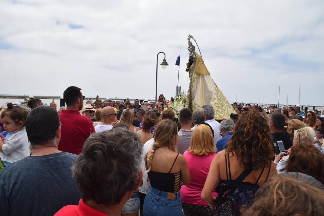 Procesión de la Virgen del Carmen por San Fernando