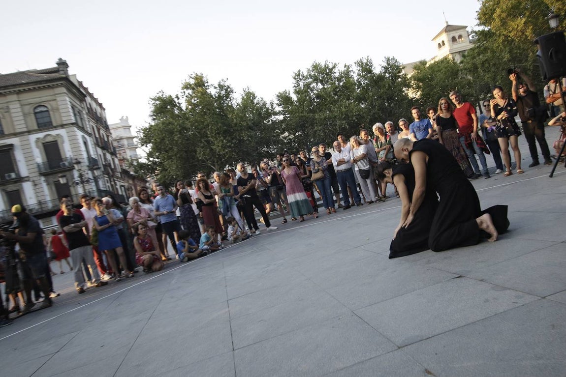 En imágenes, representación del espectáculo de danza «Uncia»