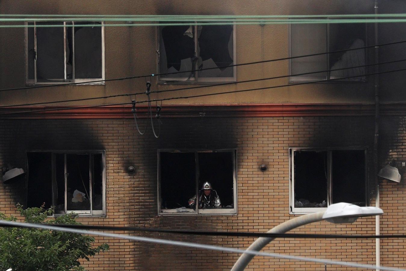 Las imágenes del incendio provocado en unos estudios de animación en Japón