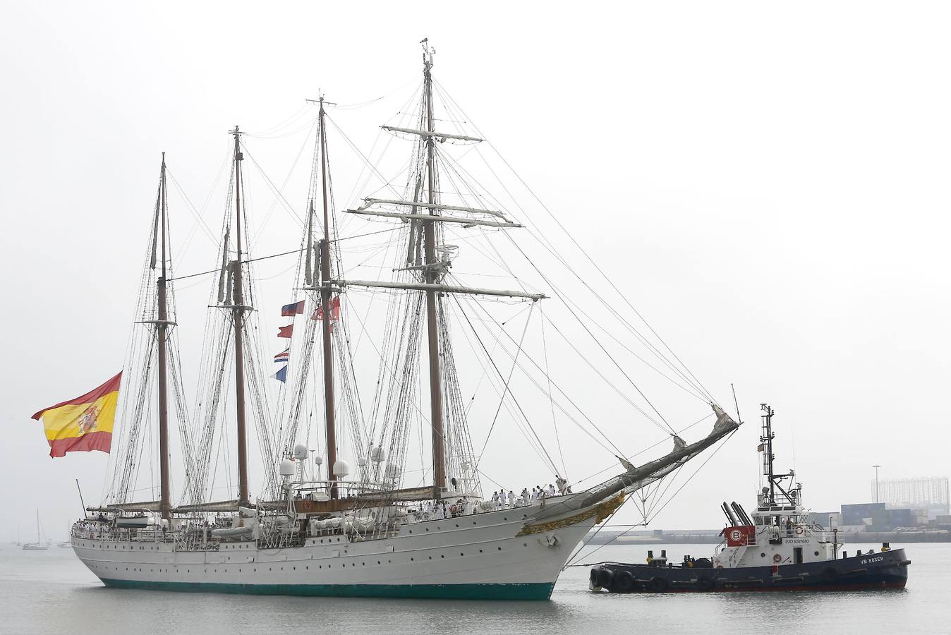 Elcano concluye en Cádiz su 91º crucero de instrucción