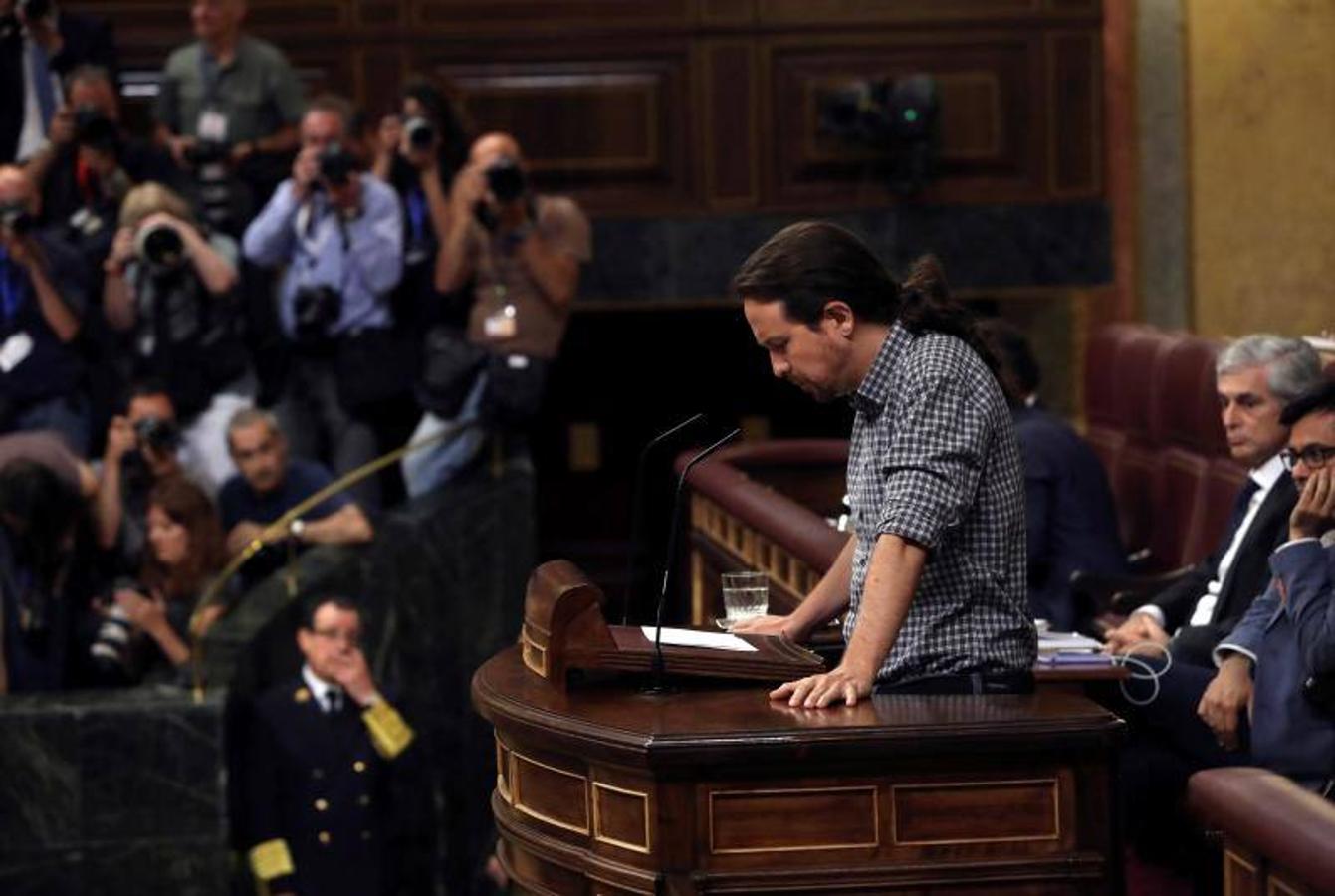 Pablo Iglesias, en la tribuna del orador del Congreso. 