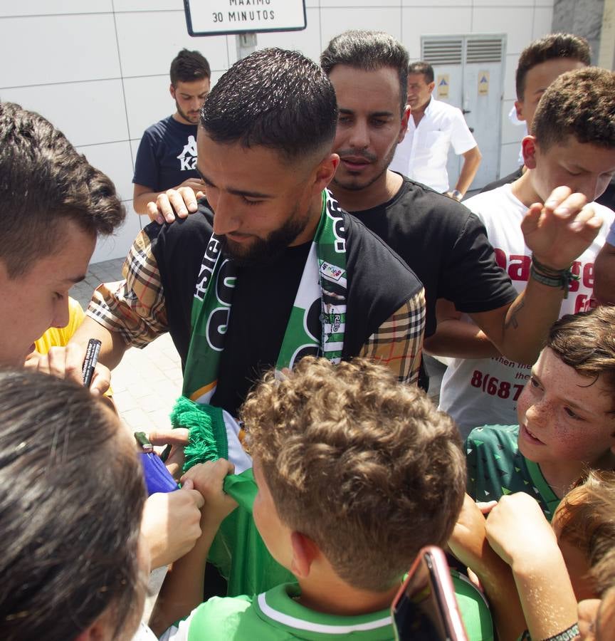 En imágenes, la acogida bética a Fekir