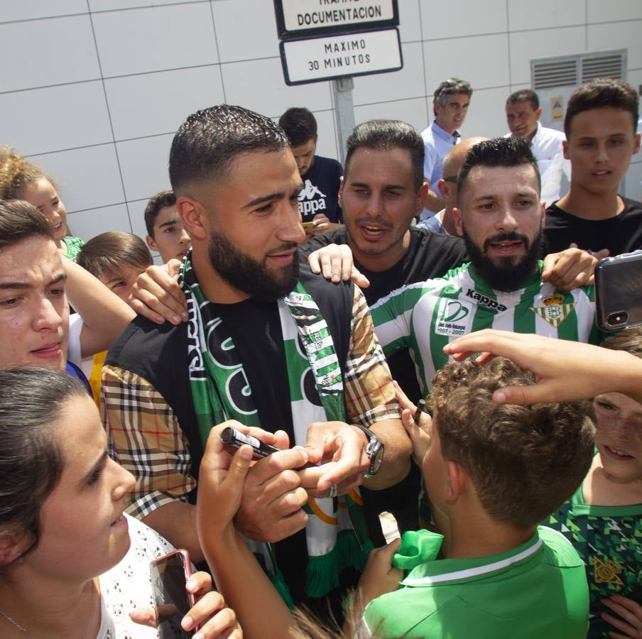 En imágenes, la acogida bética a Fekir