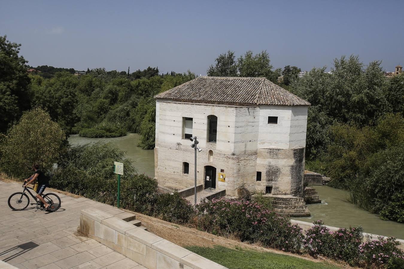 Paseo por el Molino de San Antonio y Martos, en imágenes