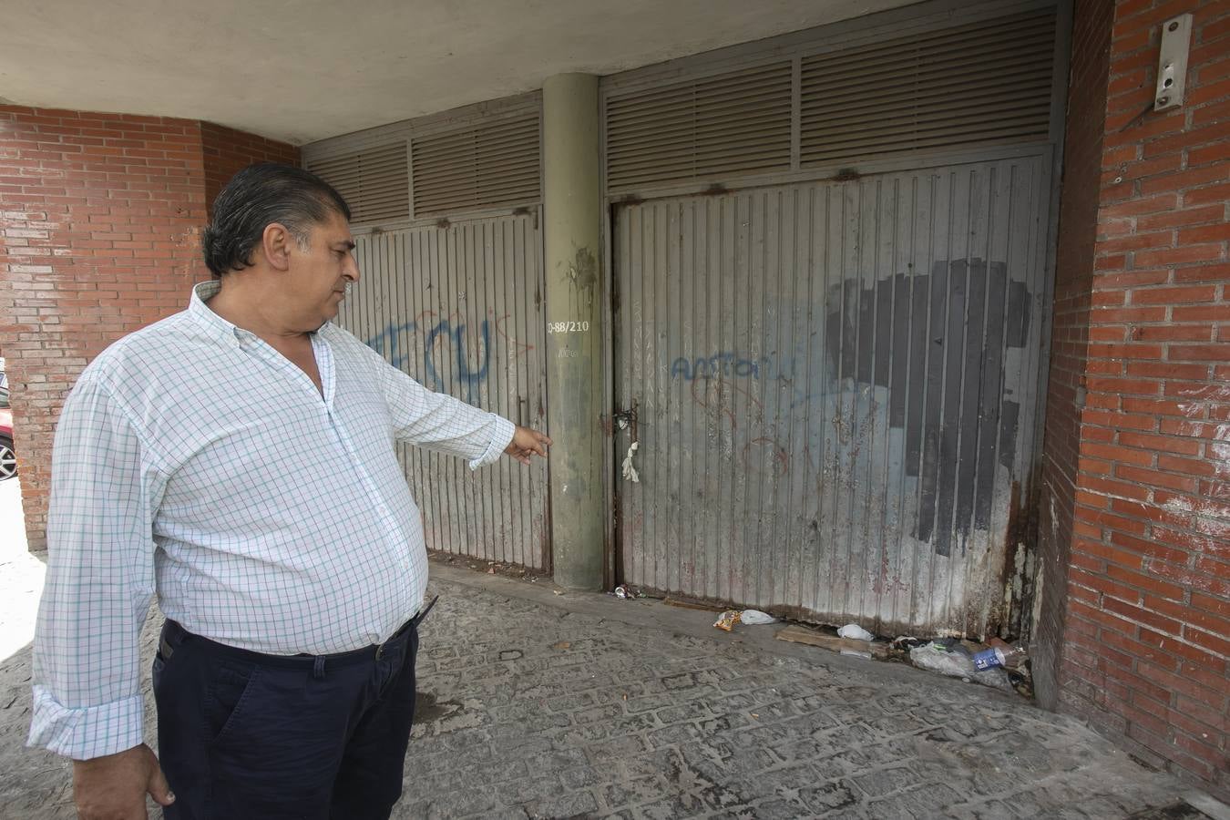 Un día en el barrio cordobés de Las Moreras, en imágenes